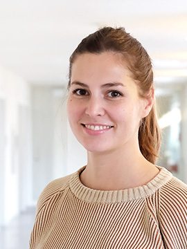 Portrait Evelyn Weissheim, Kommunikation AlumniBasel